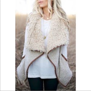 Love Tree Cream and Brown Sherpa Vest Size M
